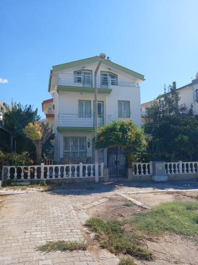 Image No.9-4 Bed House for sale