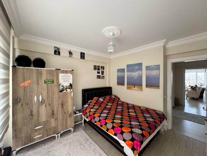 Image No.15-3 Bed Apartment for sale