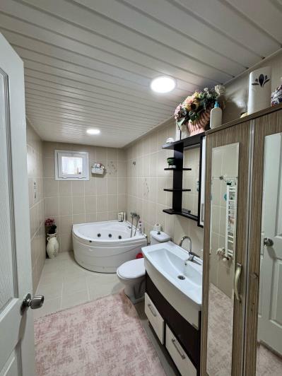 Image No.18-3 Bed Apartment for sale