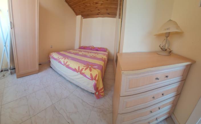 Image No.10-4 Bed House for sale