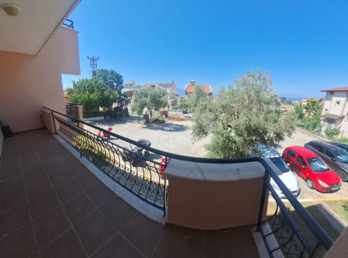 Image No.12-4 Bed House for sale