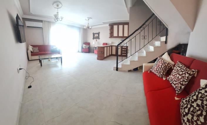 Image No.30-4 Bed House for sale