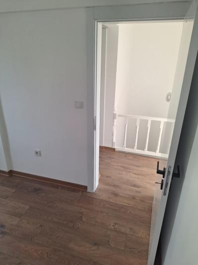 Image No.21-3 Bed House for sale