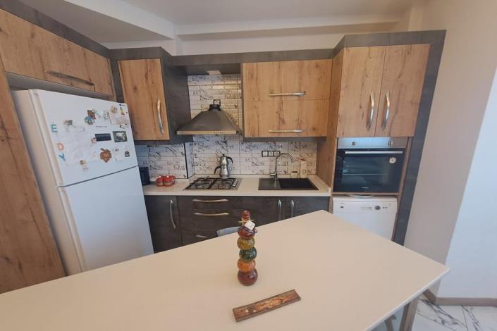 Image No.28-2 Bed Apartment for sale