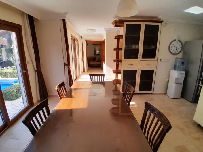 Image No.15-4 Bed Villa / Detached for sale