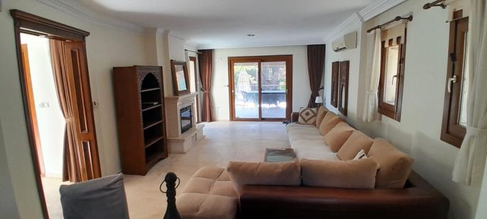 Image No.17-4 Bed Villa / Detached for sale