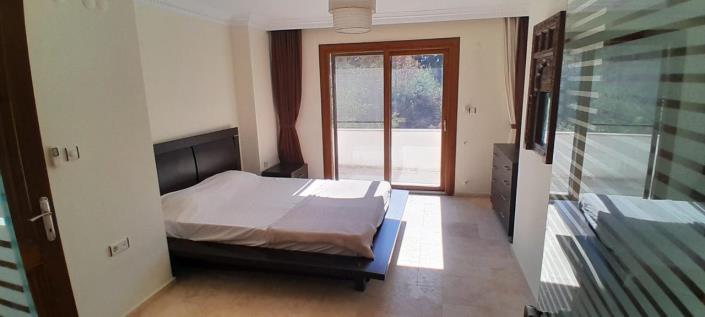 Image No.29-4 Bed Villa / Detached for sale