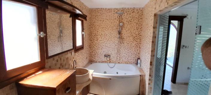 Image No.30-4 Bed Villa / Detached for sale