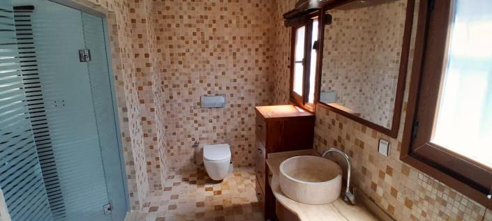 Image No.31-4 Bed Villa / Detached for sale