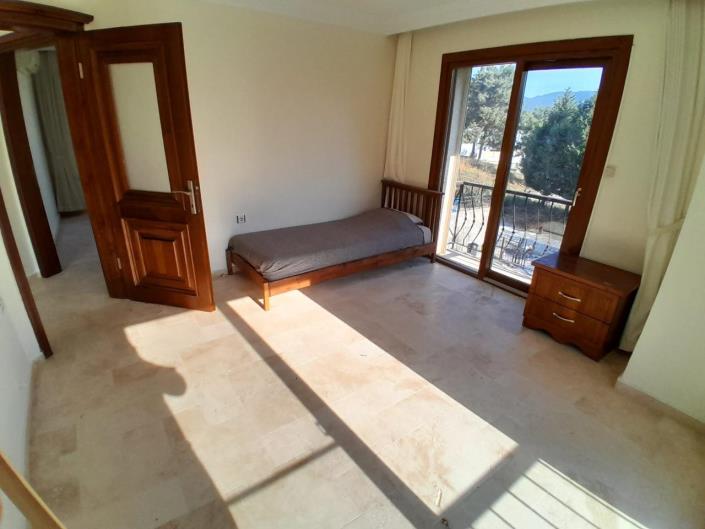 Image No.37-4 Bed Villa / Detached for sale
