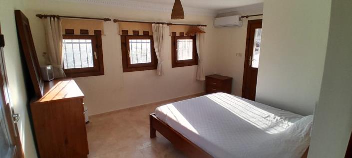 Image No.41-4 Bed Villa / Detached for sale