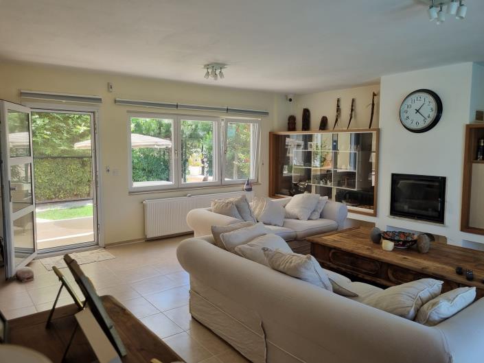 Image No.19-5 Bed Villa / Detached for sale