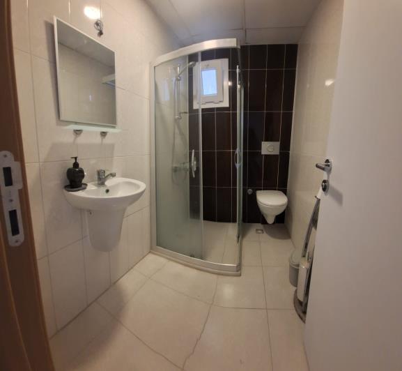 Image No.20-3 Bed Apartment for sale
