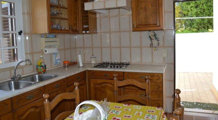 Image No.4-Terrain de 1 chambre à vendre à Lagos