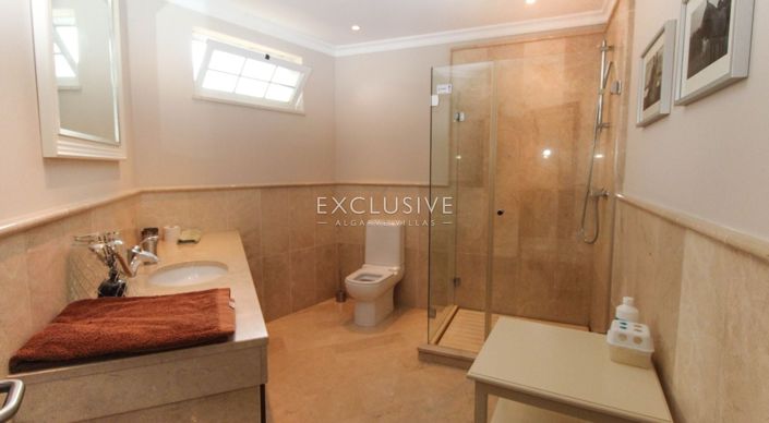 Image No.14-5 Bed Villa for sale