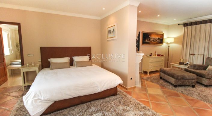 Image No.5-5 Bed Villa for sale