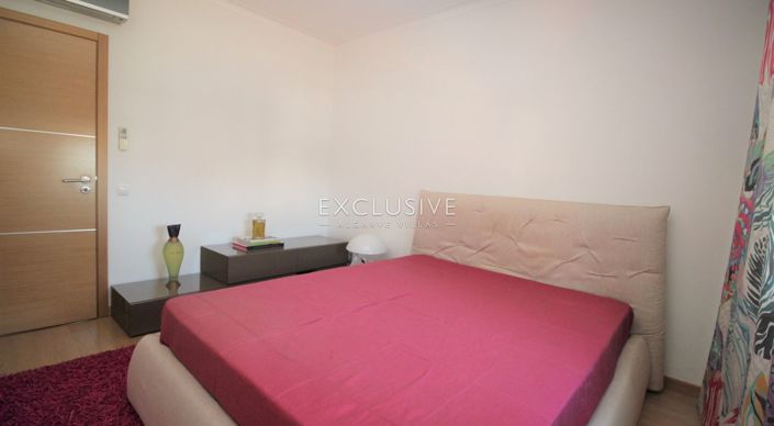 Image No.12-4 Bed Villa for sale