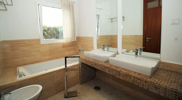 Image No.23-4 Bed Villa for sale