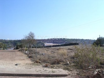 1 - Lagos, Terrain