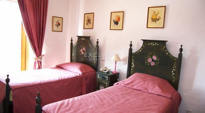 Image No.8-6 Bed Villa for sale