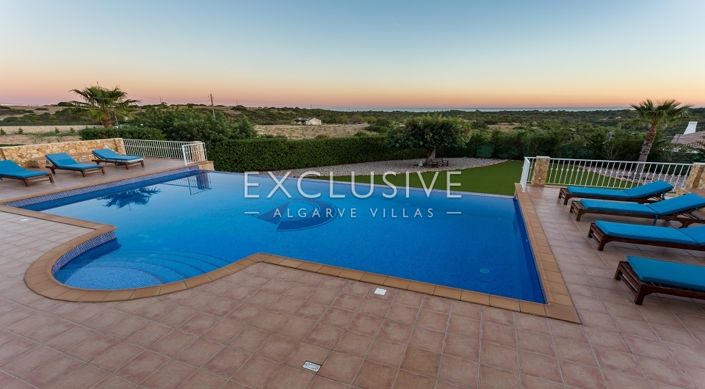 Image No.1-7 Bed Villa for sale