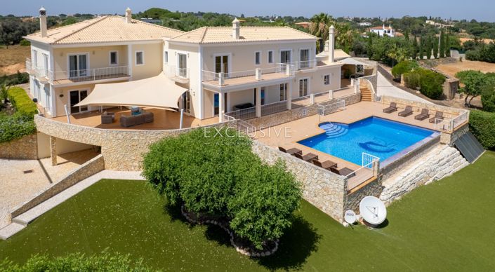 Amazing Classic 7 bedrooms Mansion with wonderful sea views for sale in Porches