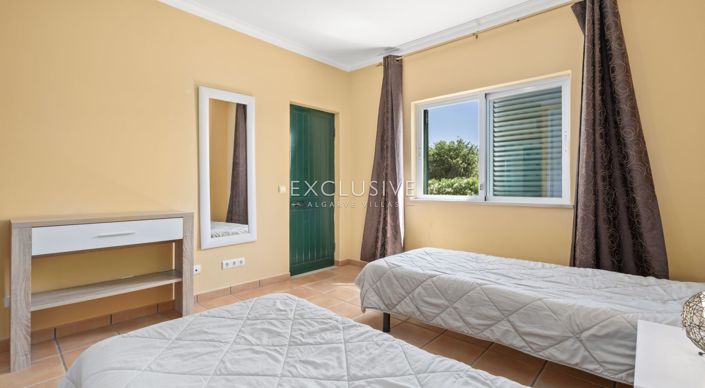 Image No.10-4 Bed Villa for sale