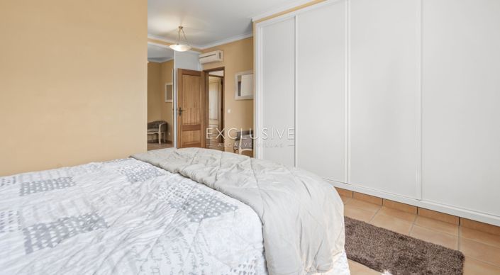 Image No.3-4 Bed Villa for sale