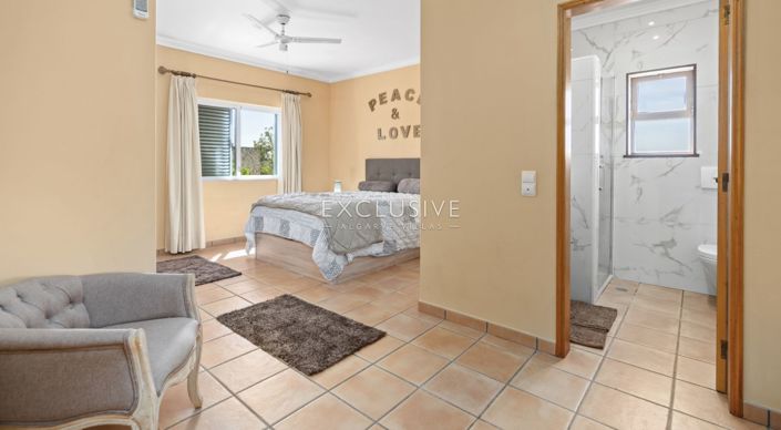 Image No.5-4 Bed Villa for sale