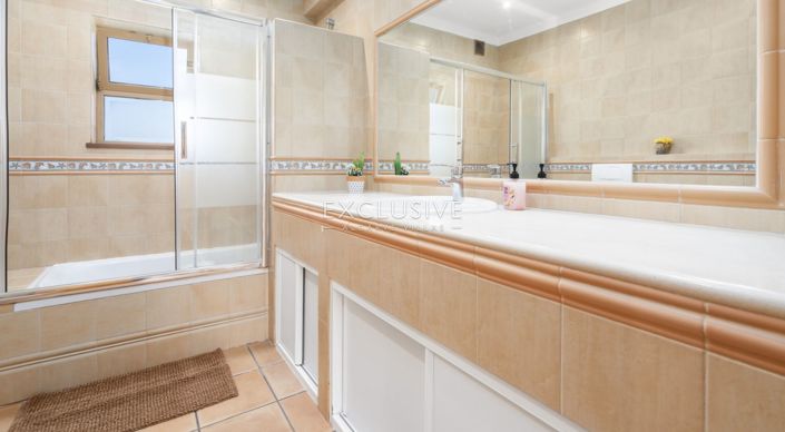 Image No.6-4 Bed Villa for sale