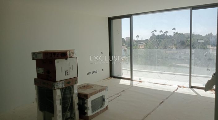 Image No.22-2 Bed Apartment for sale