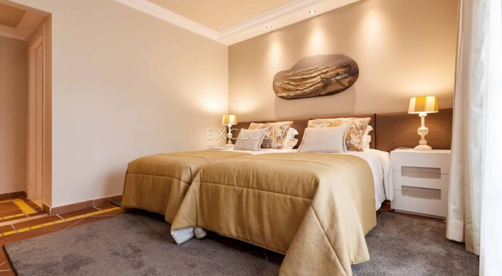 Image No.12-3 Bed Apartment for sale