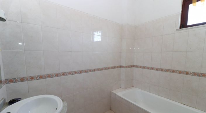 Image No.9-4 Bed Villa for sale