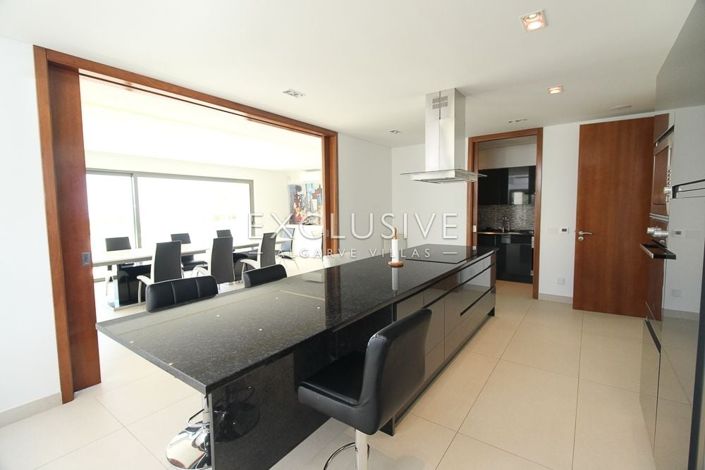 Image No.12-5 Bed Villa for sale