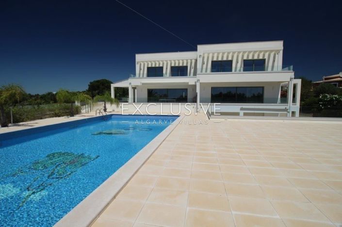 Image No.2-5 Bed Villa for sale