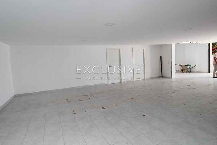 Image No.25-5 Bed Villa for sale