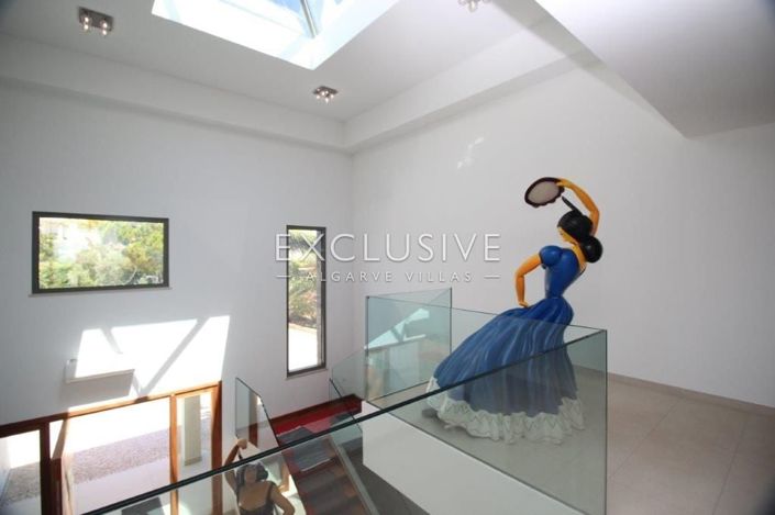 Image No.6-5 Bed Villa for sale