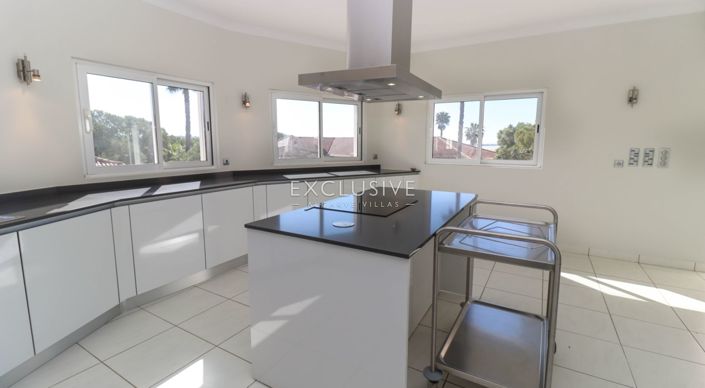 Image No.12-3 Bed Villa for sale