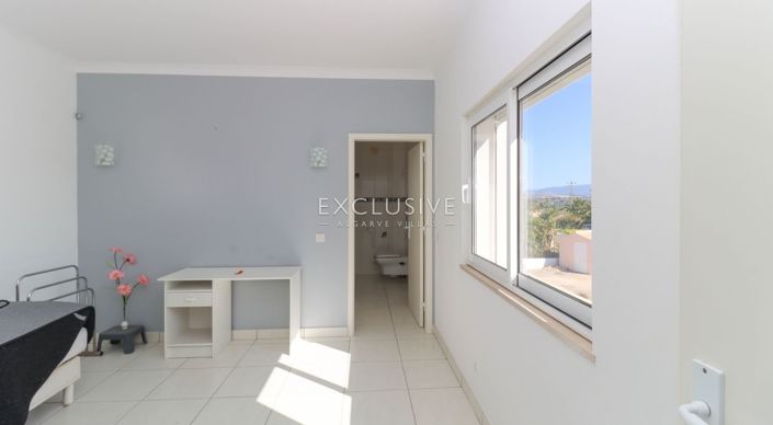 Image No.17-3 Bed Villa for sale