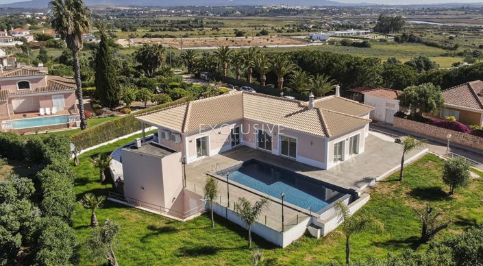 Image No.3-Villa de 3 chambres à vendre à Meia Praia