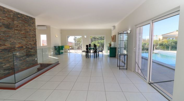 Image No.6-3 Bed Villa for sale