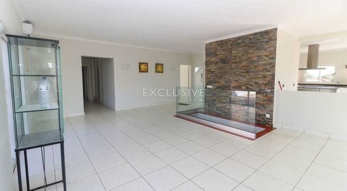 Image No.7-3 Bed Villa for sale