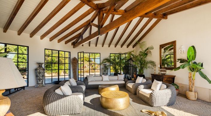 Image No.12-6 Bed Villa for sale