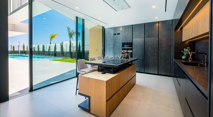 Image No.11-5 Bed Villa for sale