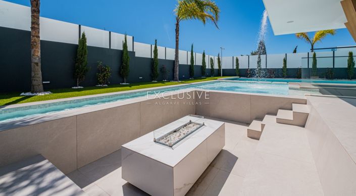 Image No.17-5 Bed Villa for sale