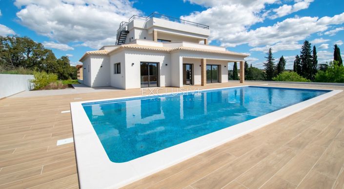 Image No.1-4 Bed Villa for sale
