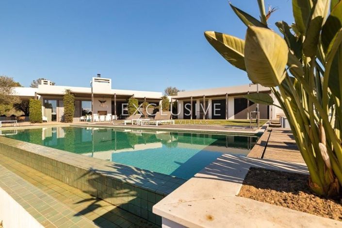 Image No.1-3 Bed Villa for sale