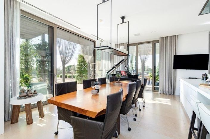 Image No.18-3 Bed Villa for sale