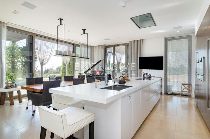 Image No.23-3 Bed Villa for sale