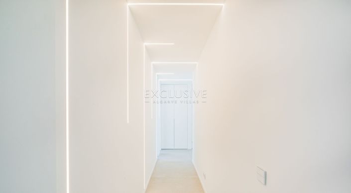 Image No.14-4 Bed Villa for sale